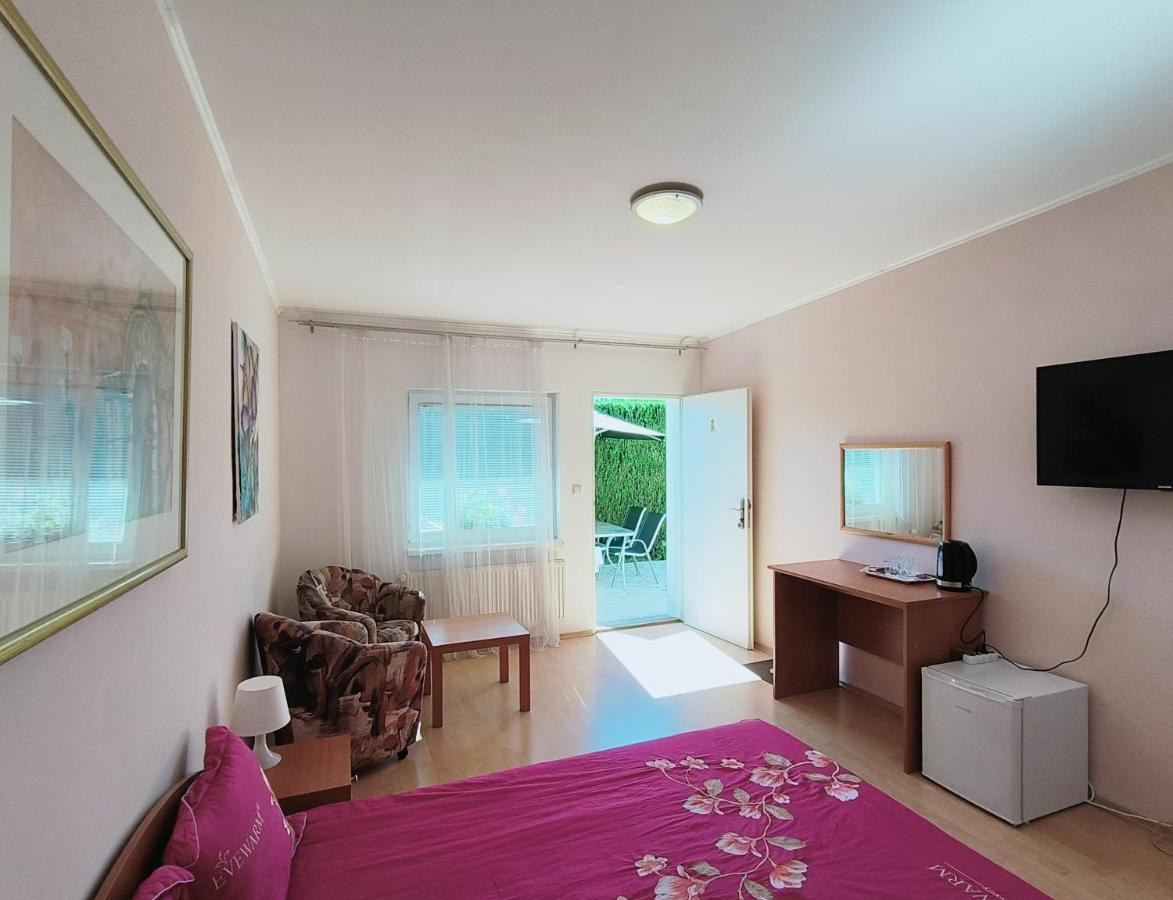 Cozy Room With Garden In ברטיסלאבה מראה חיצוני תמונה